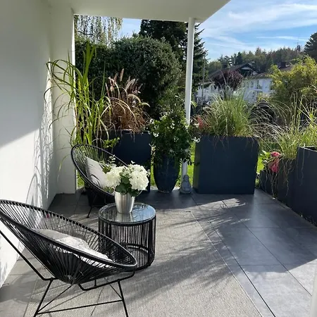 Gemuetliche Am Waldrand In 陶努斯施泰因